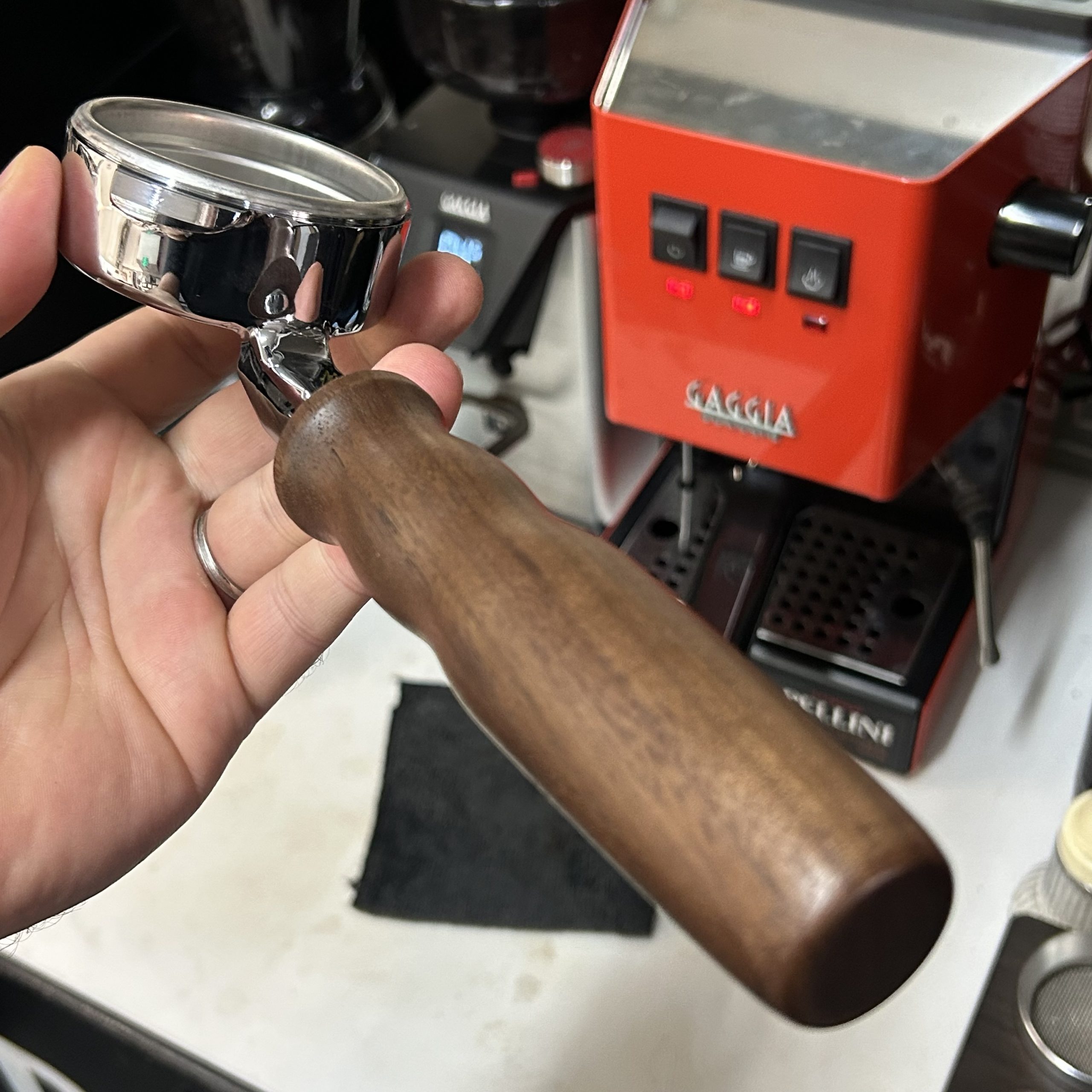 Bottomless portafilter za Gaggia Classic drvo - Slika 2